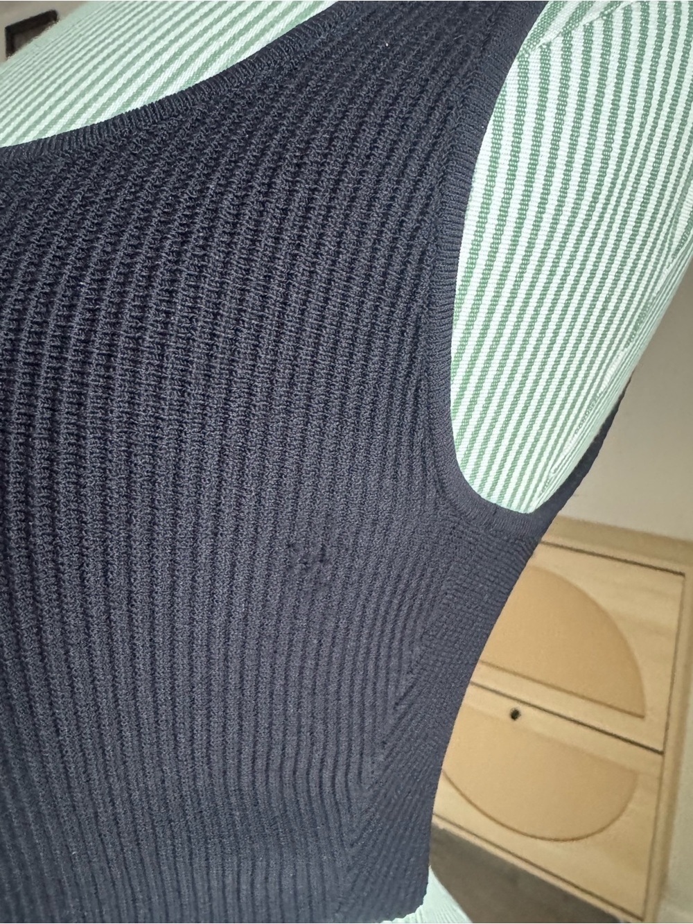 Babaton Black Ribbed Square Neck Crop Top - Picture 3 of 4